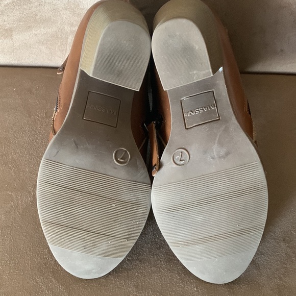 Ladies tan ankle boots - Picture 3 of 4